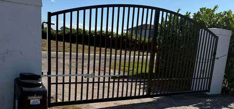 Driveway Fence Repair New Philadelphia